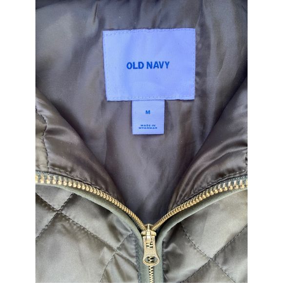 Old Navy SZ M Woman’s Olive Green Quilted Puffer Vest Jacket - Picture 3 of 11